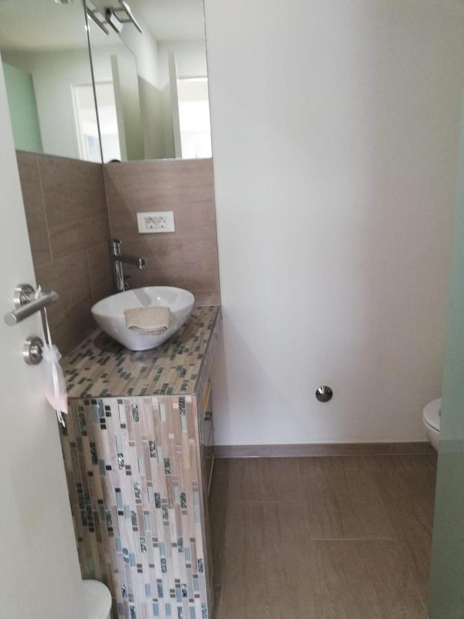 Apartmani Deluxe Ясенице Екстер'єр фото
