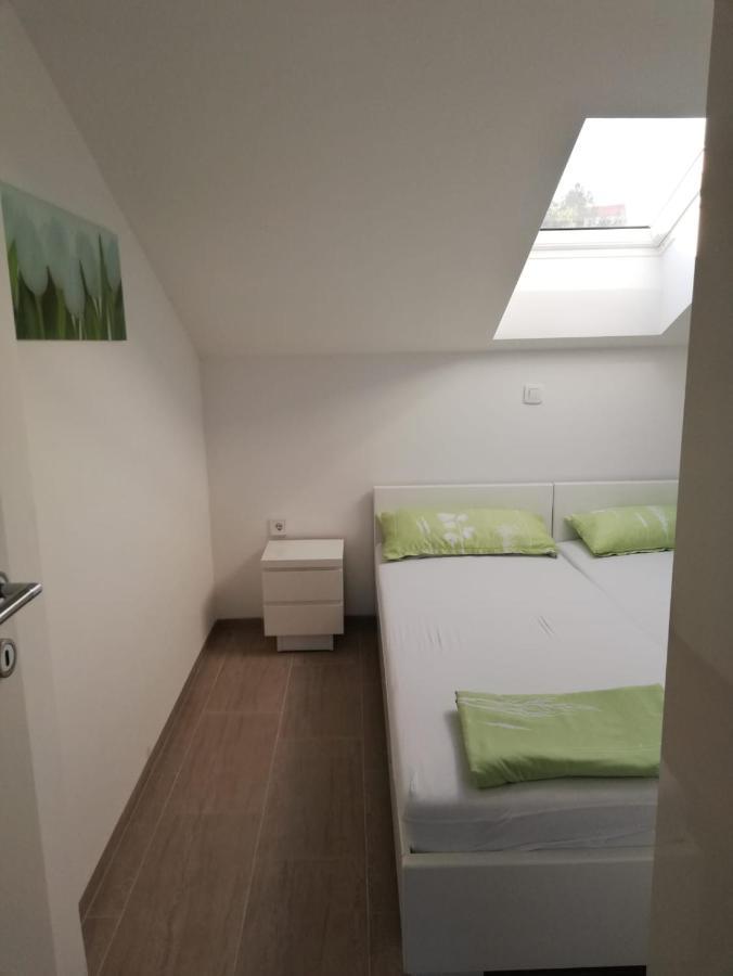 Apartmani Deluxe Ясенице Екстер'єр фото