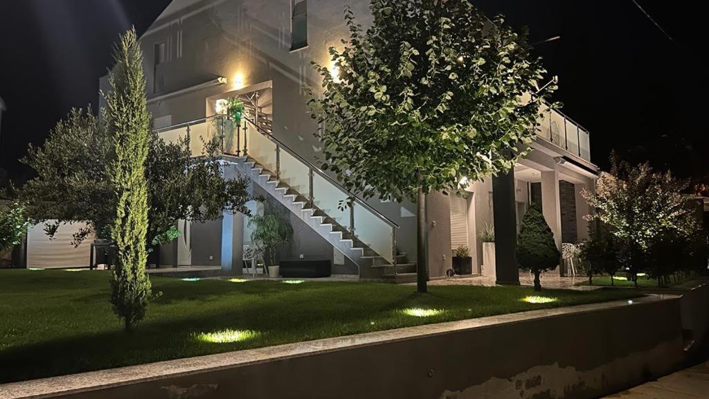 Apartmani Deluxe Ясенице Екстер'єр фото